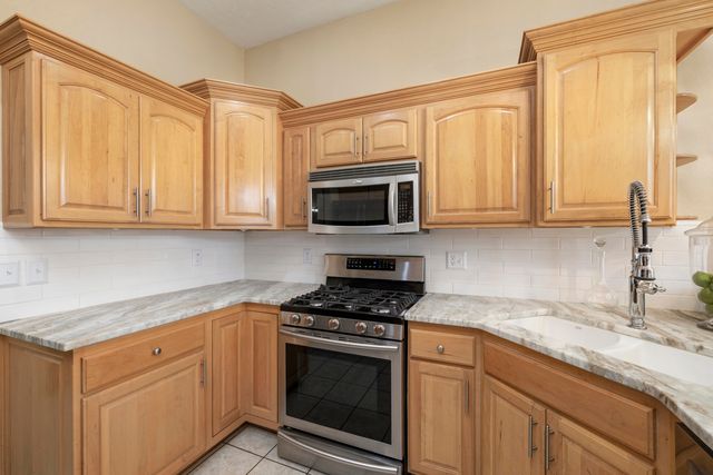 2520 W Arlington Street, Springfield, MO 65810