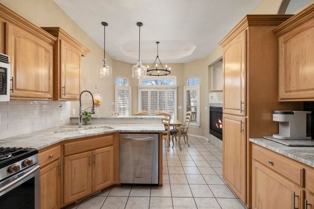 2520 W Arlington Street, Springfield, MO 65810