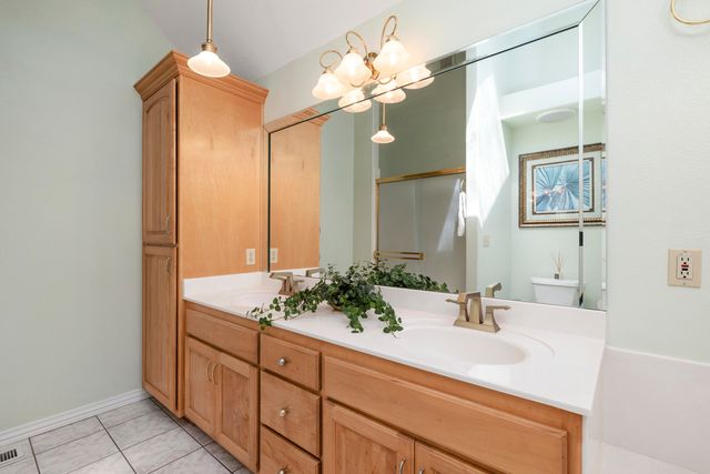 2520 W Arlington Street, Springfield, MO 65810