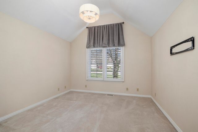 2520 W Arlington Street, Springfield, MO 65810