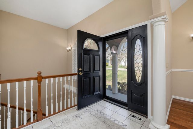 2520 W Arlington Street, Springfield, MO 65810