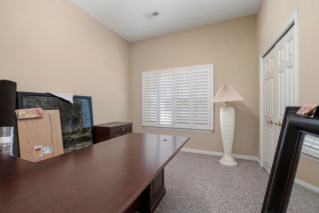 2520 W Arlington Street, Springfield, MO 65810