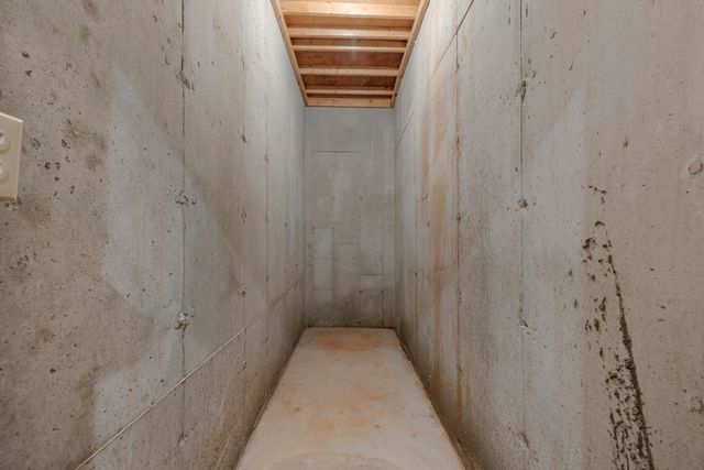 2520 W Arlington Street, Springfield, MO 65810