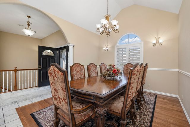 2520 W Arlington Street, Springfield, MO 65810