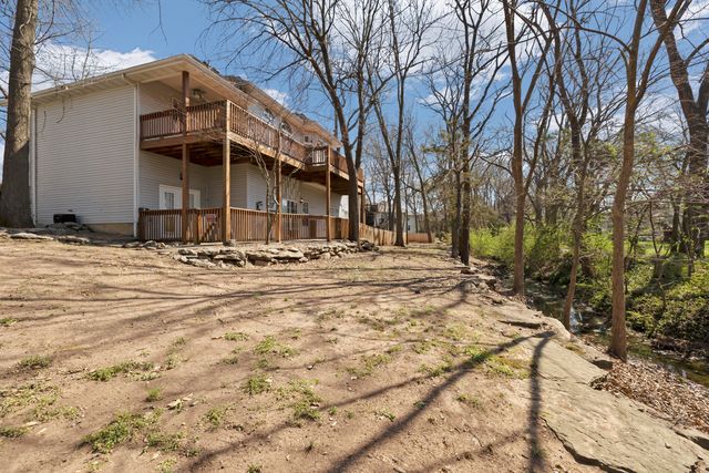 2520 W Arlington Street, Springfield, MO 65810