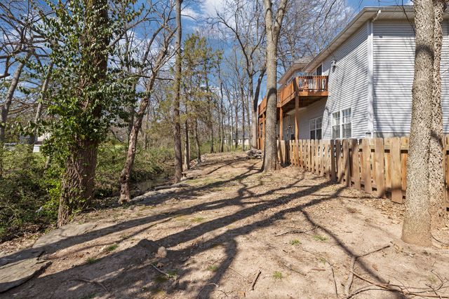 2520 W Arlington Street, Springfield, MO 65810