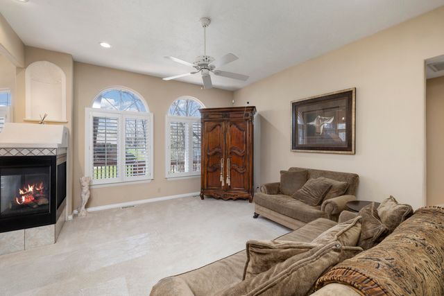 2520 W Arlington Street, Springfield, MO 65810