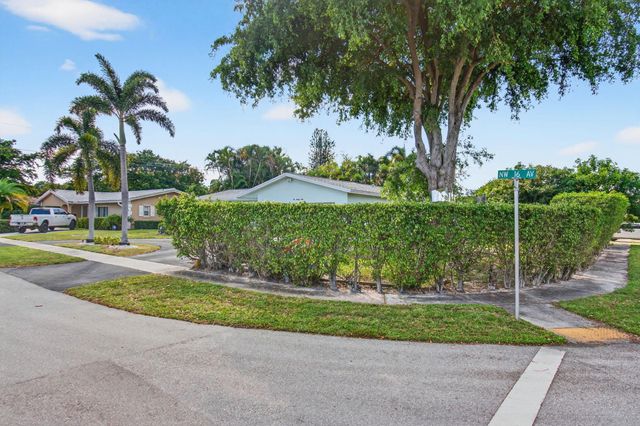 699 NW 16th Avenue, Boca Raton, FL 33486