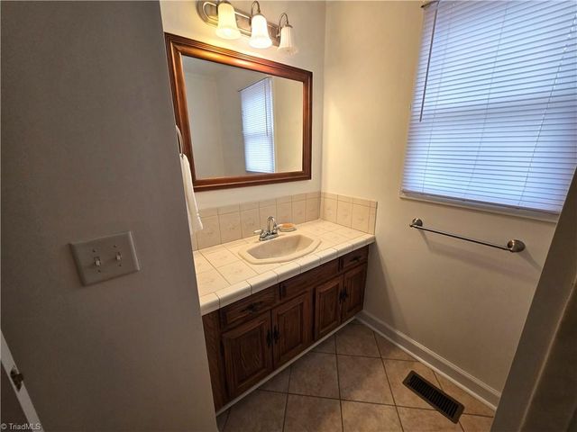 1085 Brown Road, King, NC 27021