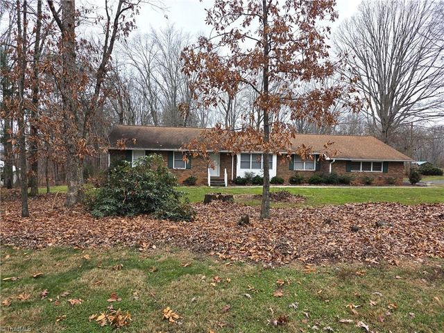 1085 Brown Road, King, NC 27021