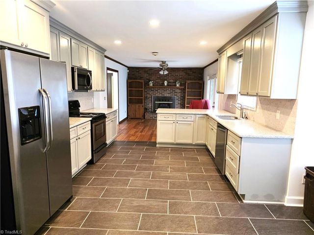 1085 Brown Road, King, NC 27021