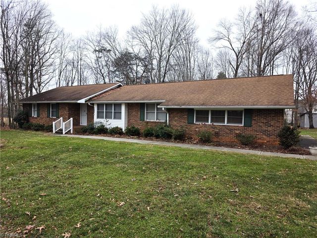 1085 Brown Road, King, NC 27021
