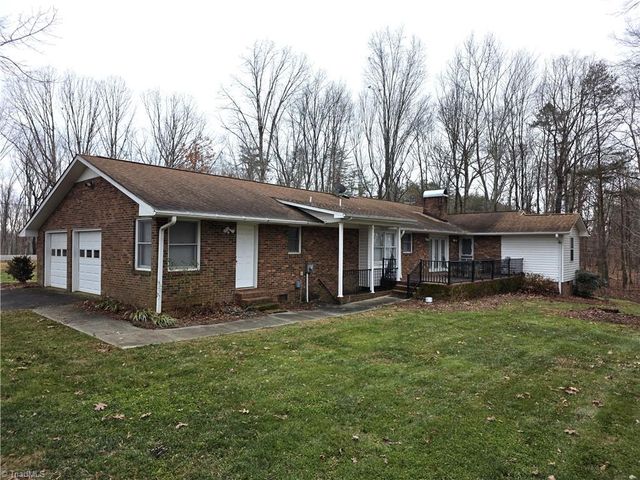 1085 Brown Road, King, NC 27021