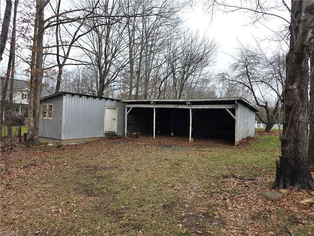 1085 Brown Road, King, NC 27021