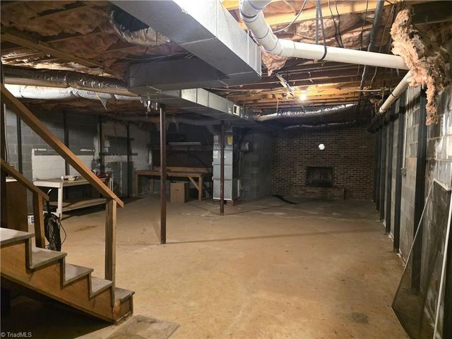 1085 Brown Road, King, NC 27021