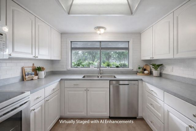 4206 GOLF CLUB LANE, Tampa, FL 33618