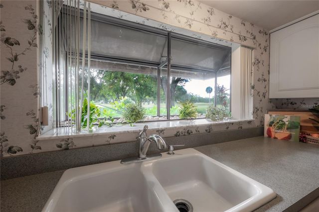 4206 GOLF CLUB LANE, Tampa, FL 33618