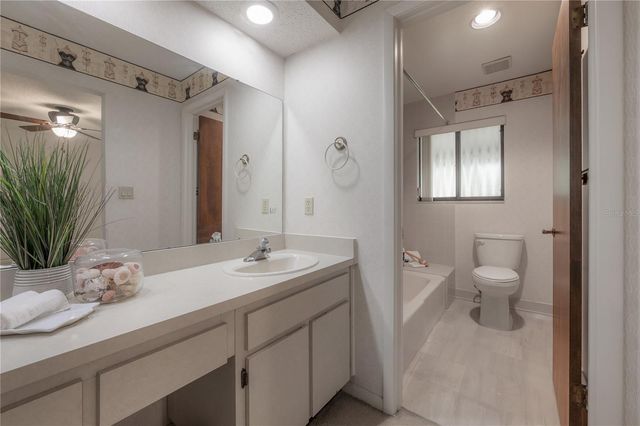 4206 GOLF CLUB LANE, Tampa, FL 33618