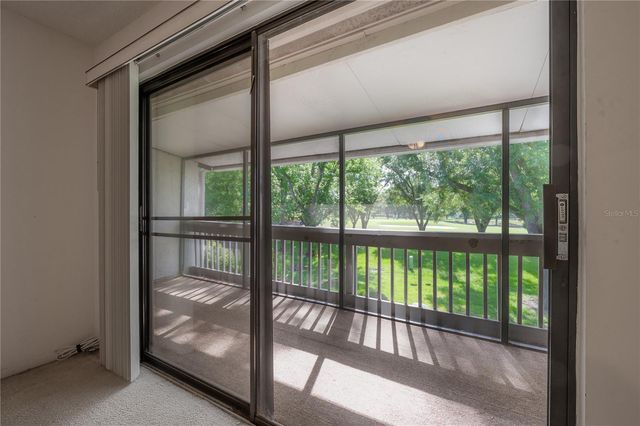 4206 GOLF CLUB LANE, Tampa, FL 33618