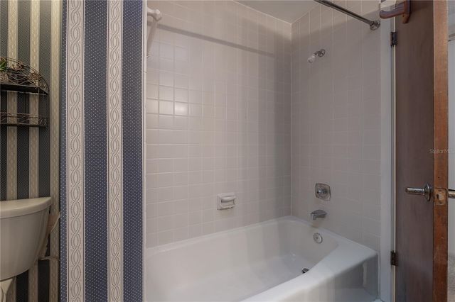 4206 GOLF CLUB LANE, Tampa, FL 33618