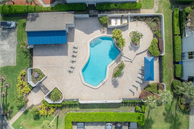 4206 GOLF CLUB LANE, Tampa, FL 33618