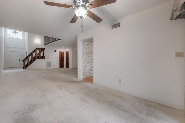 4206 GOLF CLUB LANE, Tampa, FL 33618