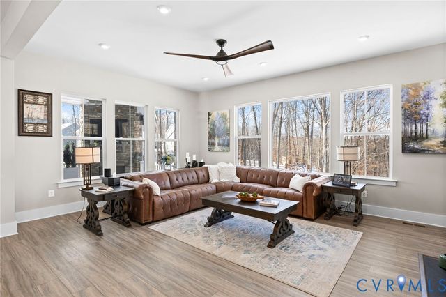 14 Snowdrop Dr, Stafford, VA 22554