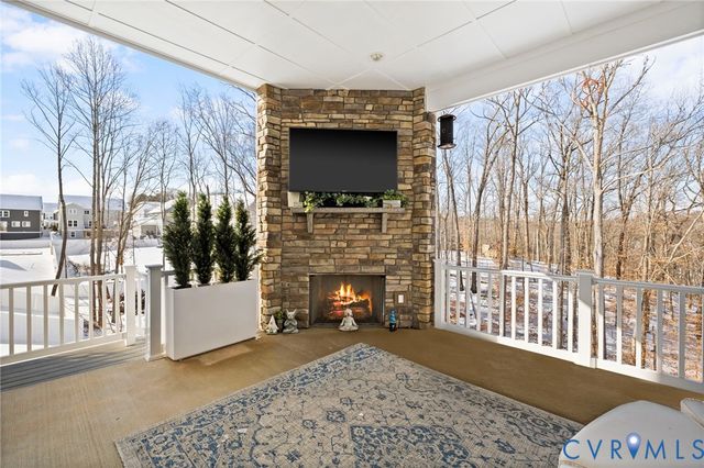 14 Snowdrop Dr, Stafford, VA 22554