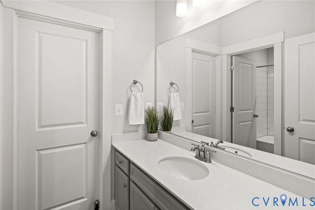 14 Snowdrop Dr, Stafford, VA 22554