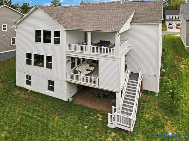 14 Snowdrop Dr, Stafford, VA 22554