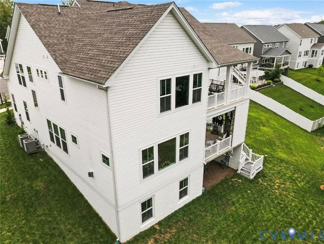 14 Snowdrop Dr, Stafford, VA 22554