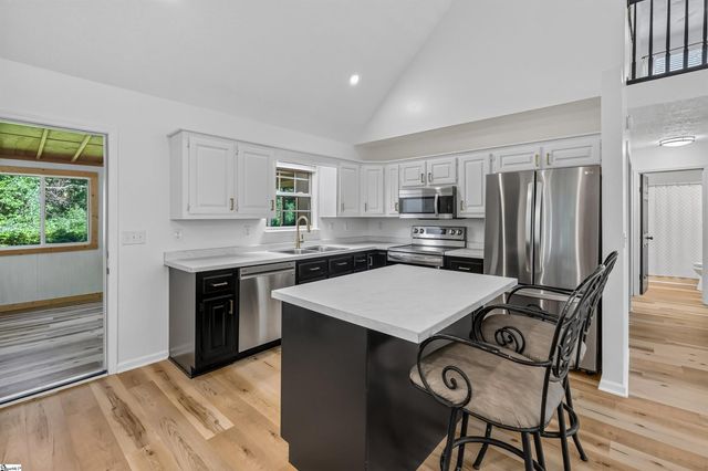 222 Midland Drive, Easley, SC 29640