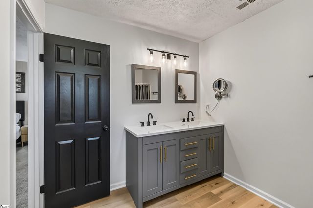 222 Midland Drive, Easley, SC 29640