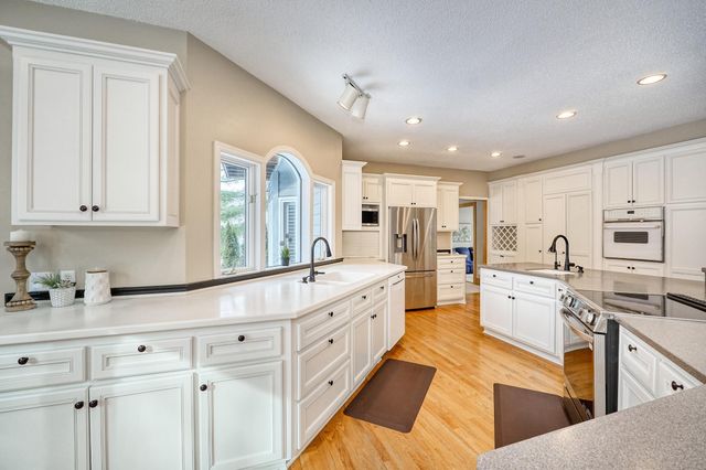 11709 Welters Way, Eden Prairie, MN 55347