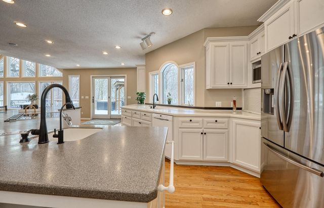 11709 Welters Way, Eden Prairie, MN 55347