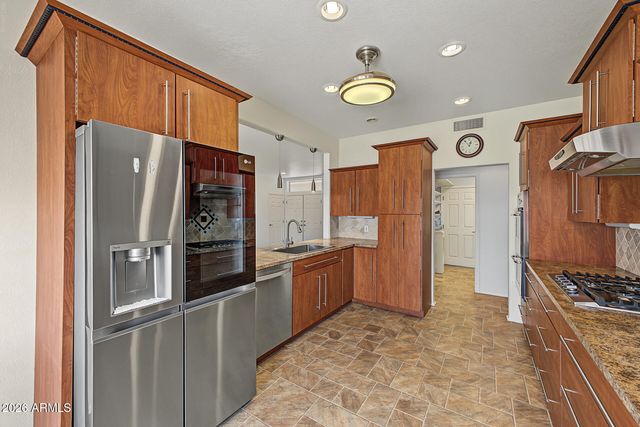 15712 W SENTINEL Drive, Sun City West, AZ 85375