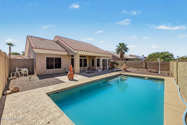 15712 W SENTINEL Drive, Sun City West, AZ 85375