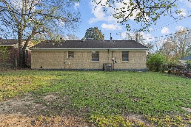 2158 PUEBLO AVE, Memphis, TN 38127