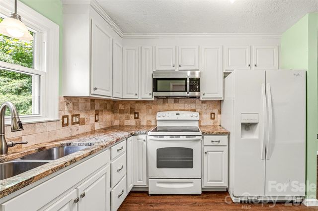 27 Unity Court, Etowah, NC 28729