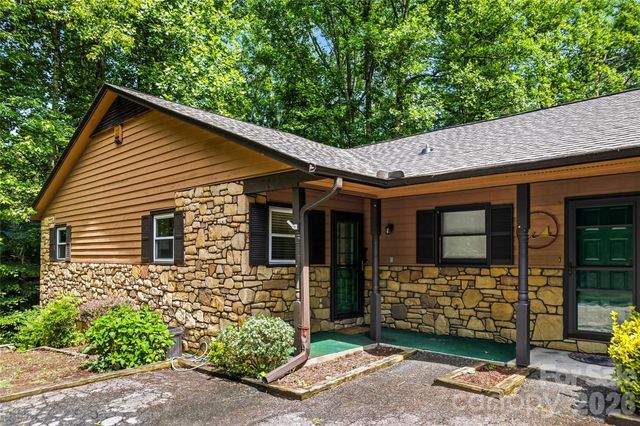 27 Unity Court, Etowah, NC 28729