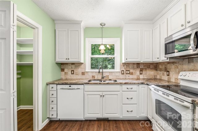 27 Unity Court, Etowah, NC 28729