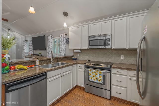 3409 Grand Bayou Drive, Bossier City, LA 71111