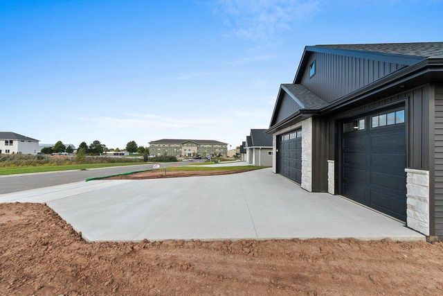 2761 STELOR DRIVE, Green Bay, WI 54311