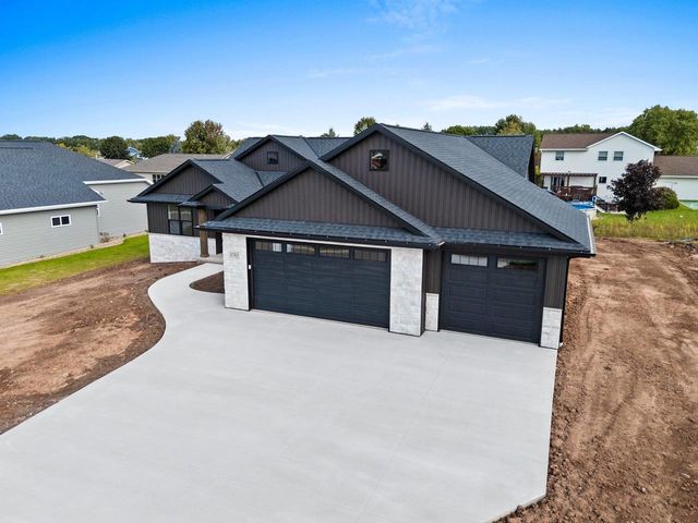 2761 STELOR DRIVE, Green Bay, WI 54311