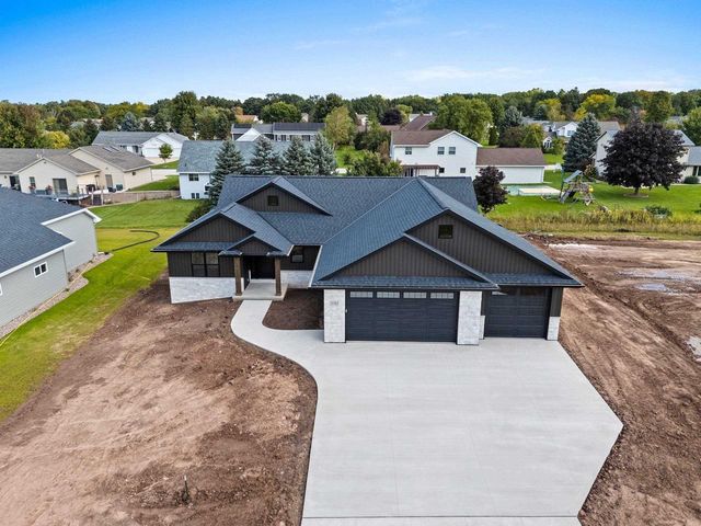 2761 STELOR DRIVE, Green Bay, WI 54311