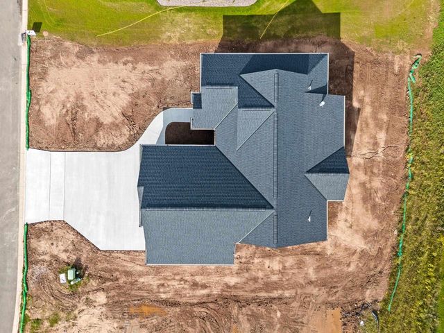 2761 STELOR DRIVE, Green Bay, WI 54311