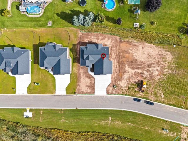 2761 STELOR DRIVE, Green Bay, WI 54311