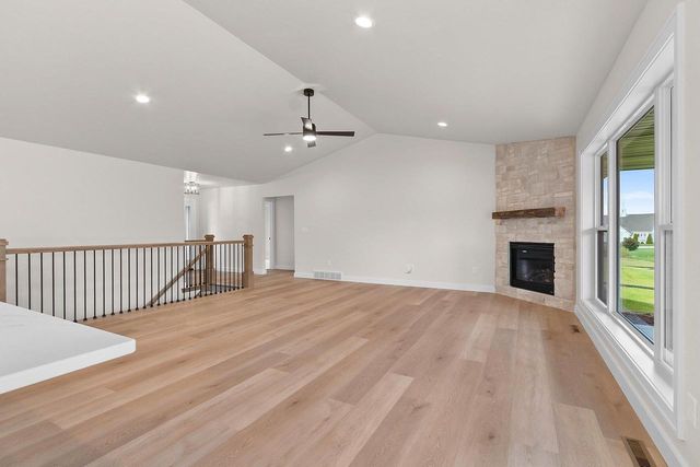 2761 STELOR DRIVE, Green Bay, WI 54311