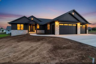 2761 STELOR DRIVE, Green Bay, WI 54311