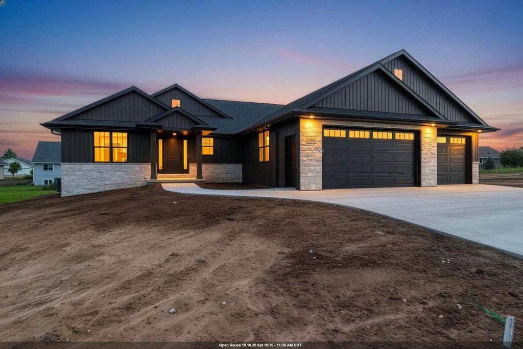 2761 STELOR DRIVE, Green Bay, WI 54311